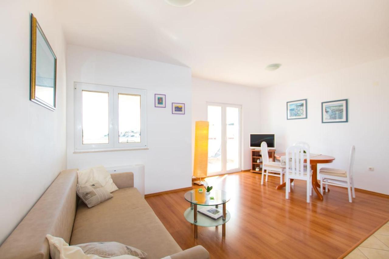 Villa Marta Apartmani Trogir Exterior photo